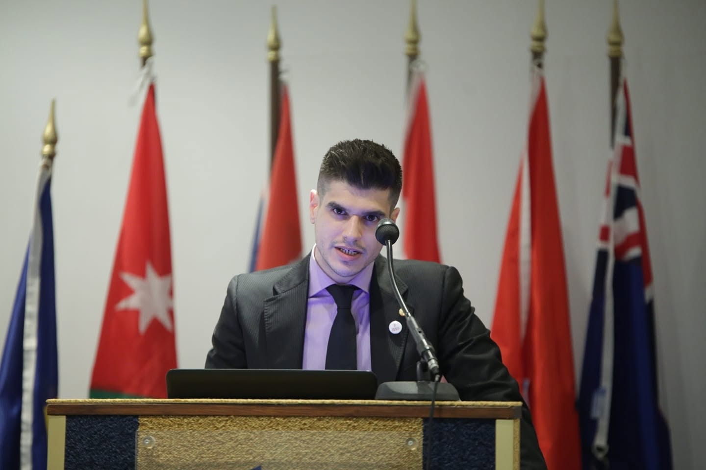 Δημήτριος Παπαγεωργίου κατά τη διάρκεια επιστημονικής ομιλίας